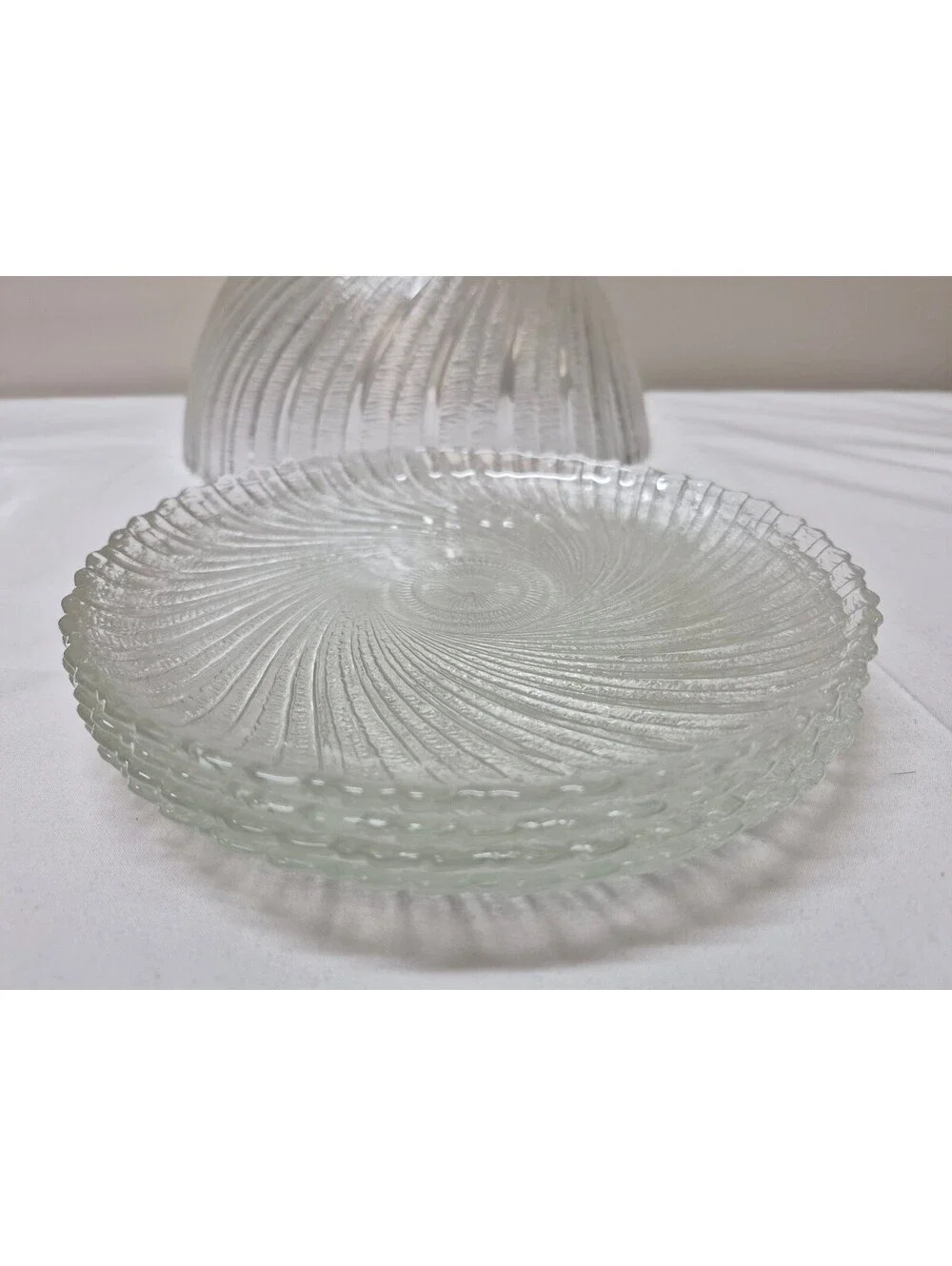 Vintage Arcoroc Seabreeze Glass Swirl Pattern Serving Bowl and 4 Plate Set J14